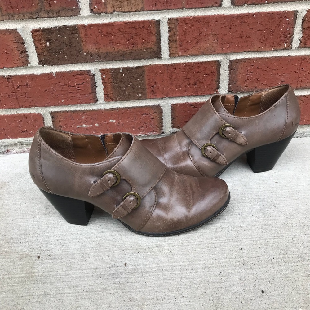 BOC Born Concept Gray Leather Ankle Booties 8/39